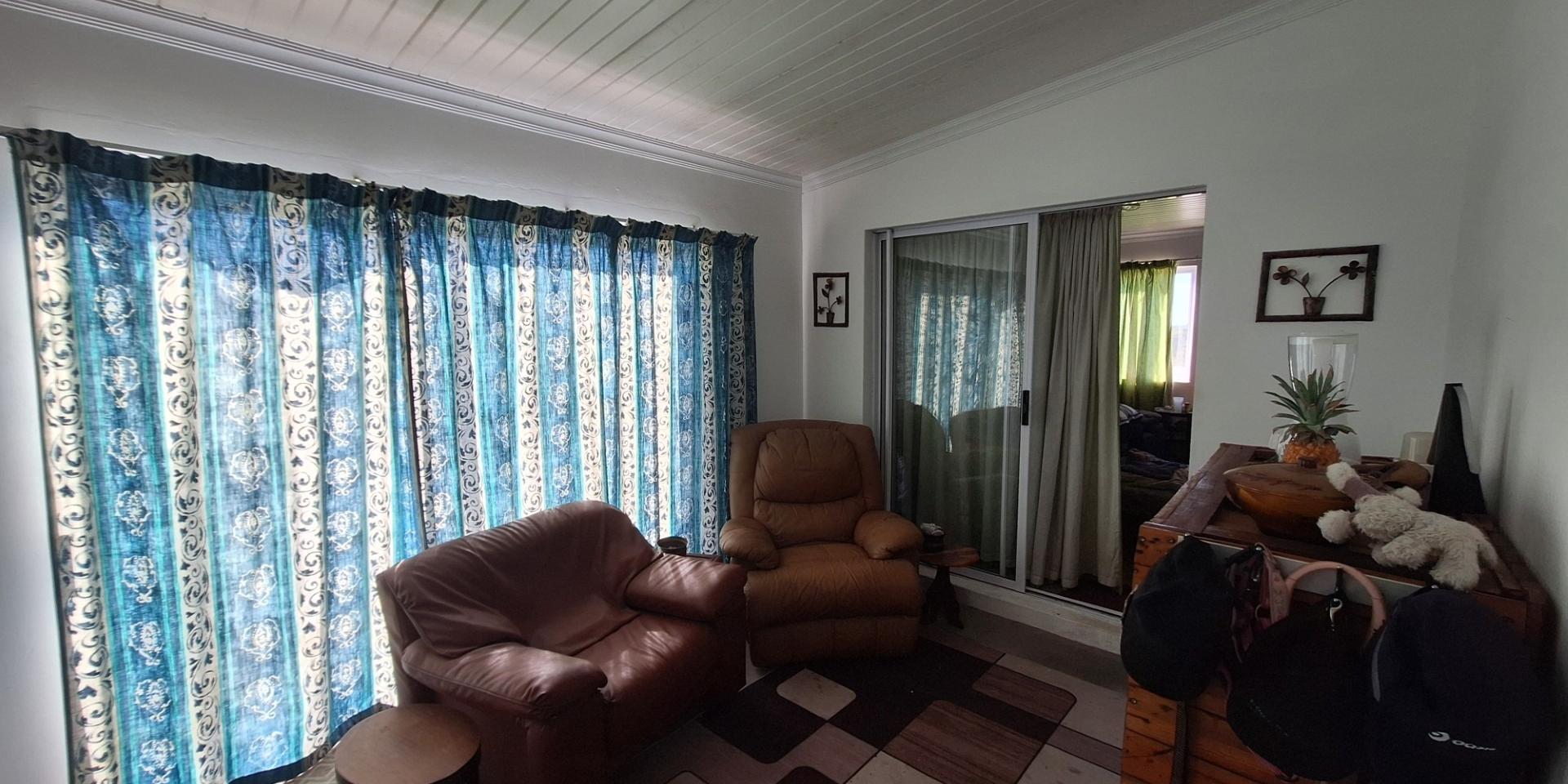 Image 2 of 6