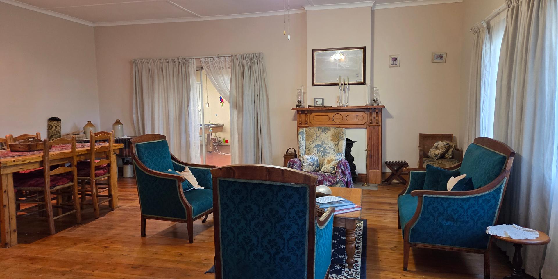 Image 4 of 6