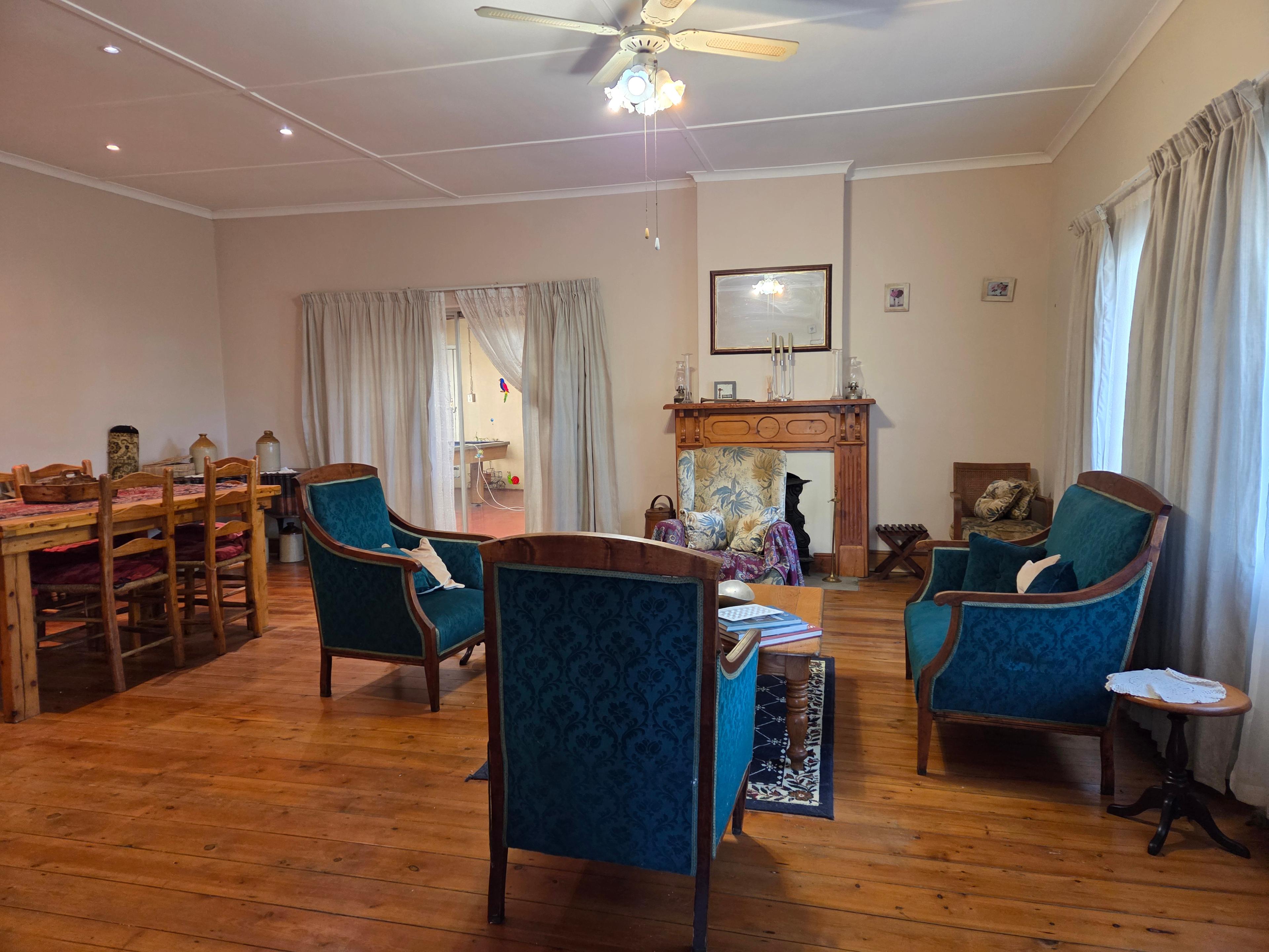 Image 4 of 6