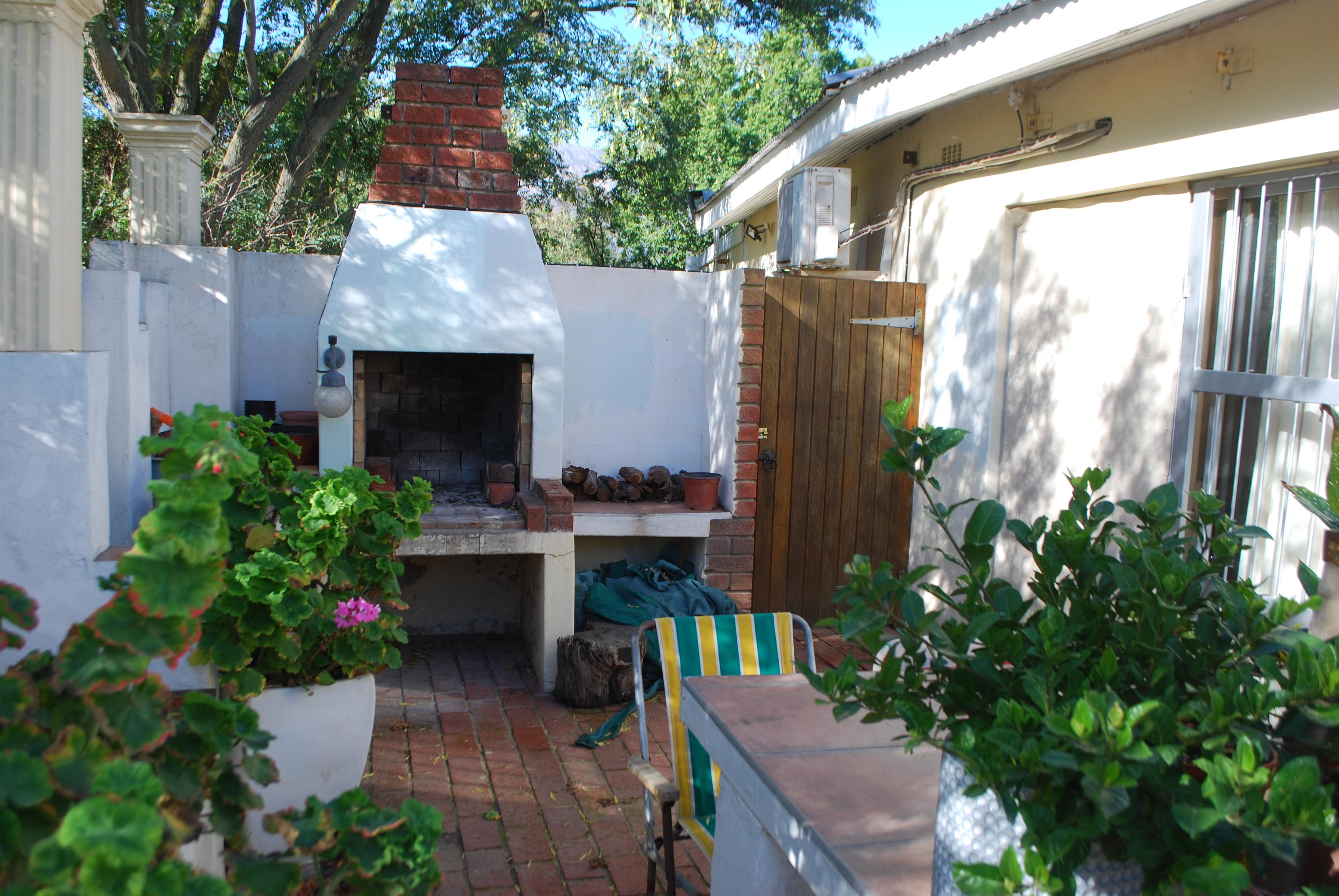 Image 4 of 6