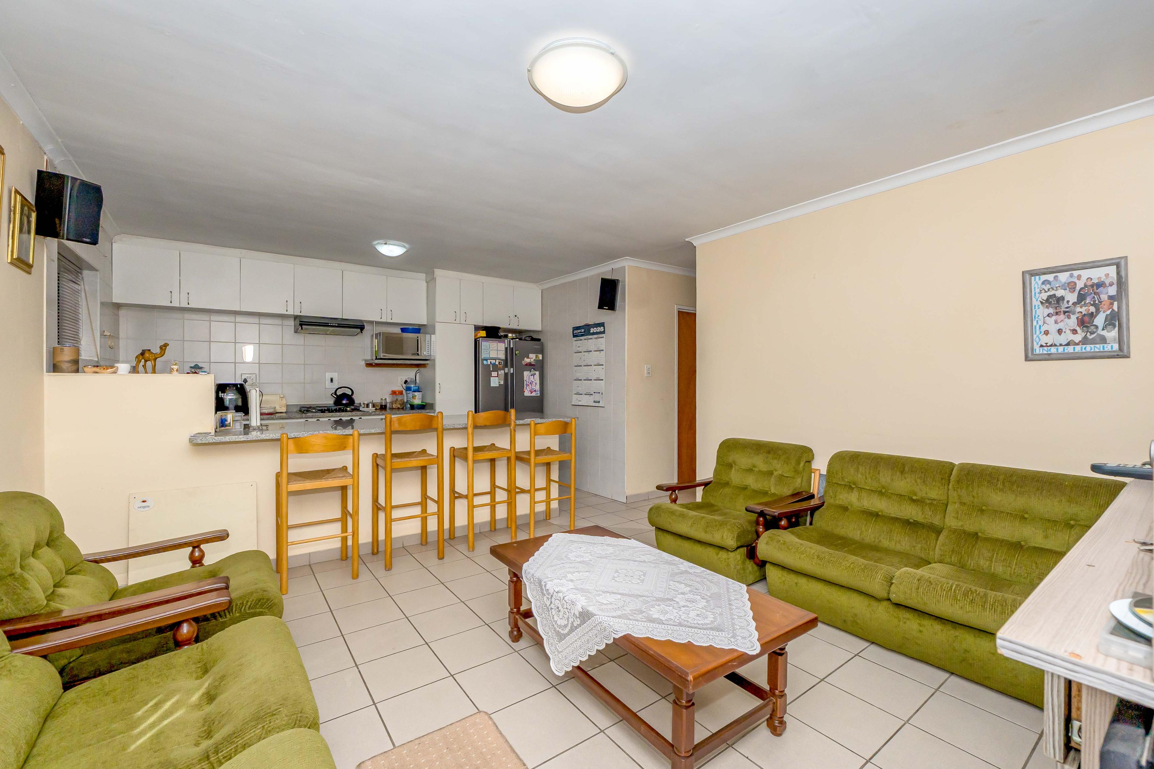 Image 4 of 6