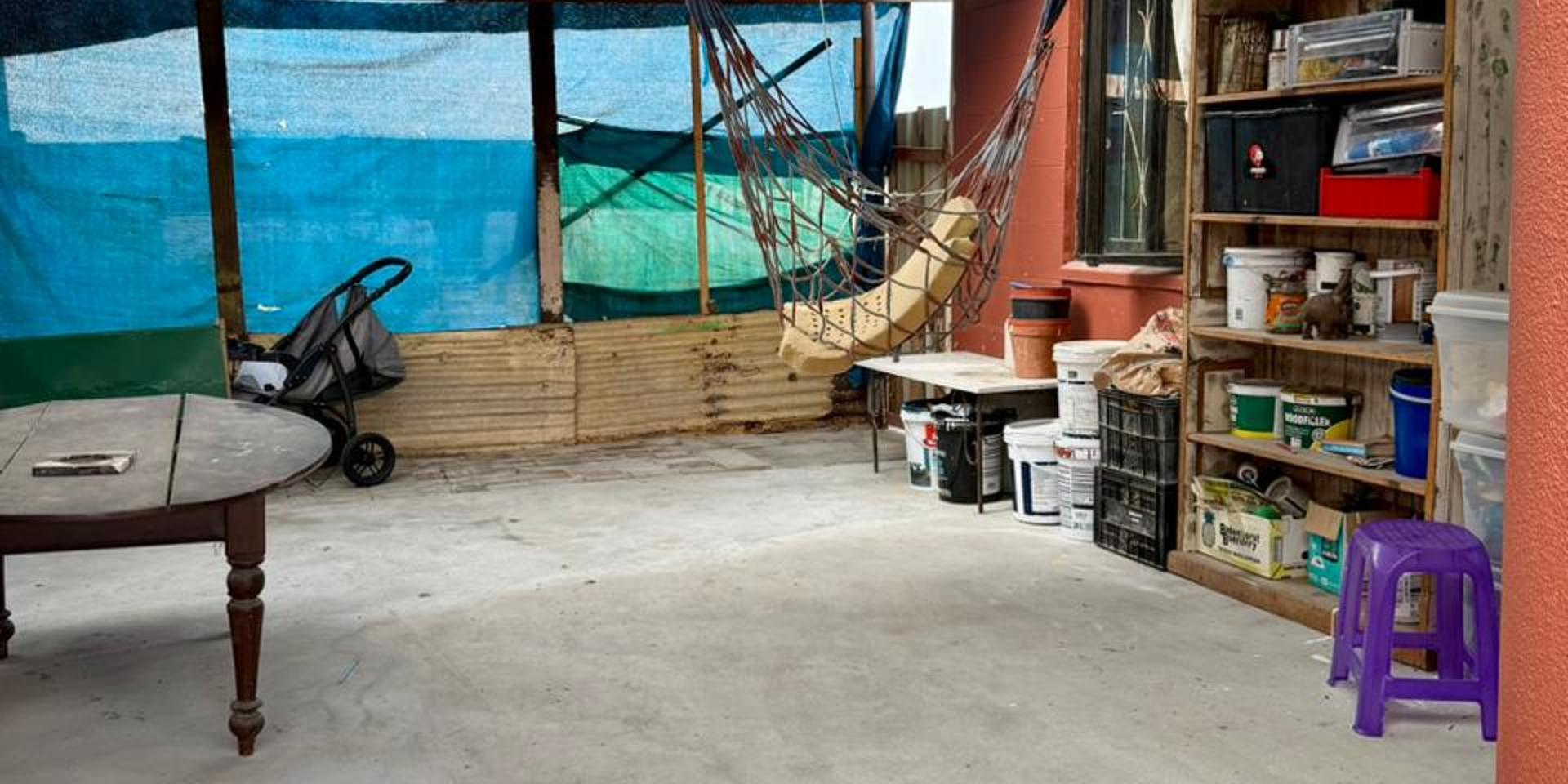 Image 4 of 6