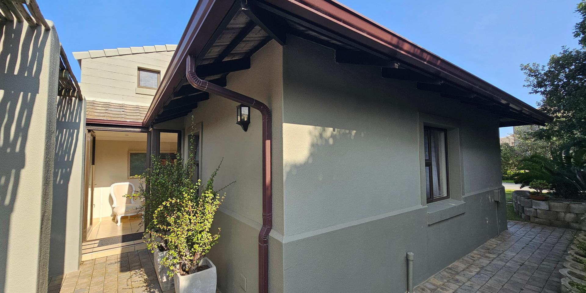 Image 4 of 6