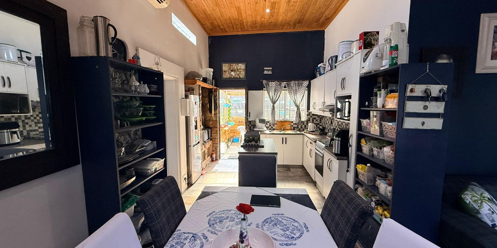 Image 4 of 6