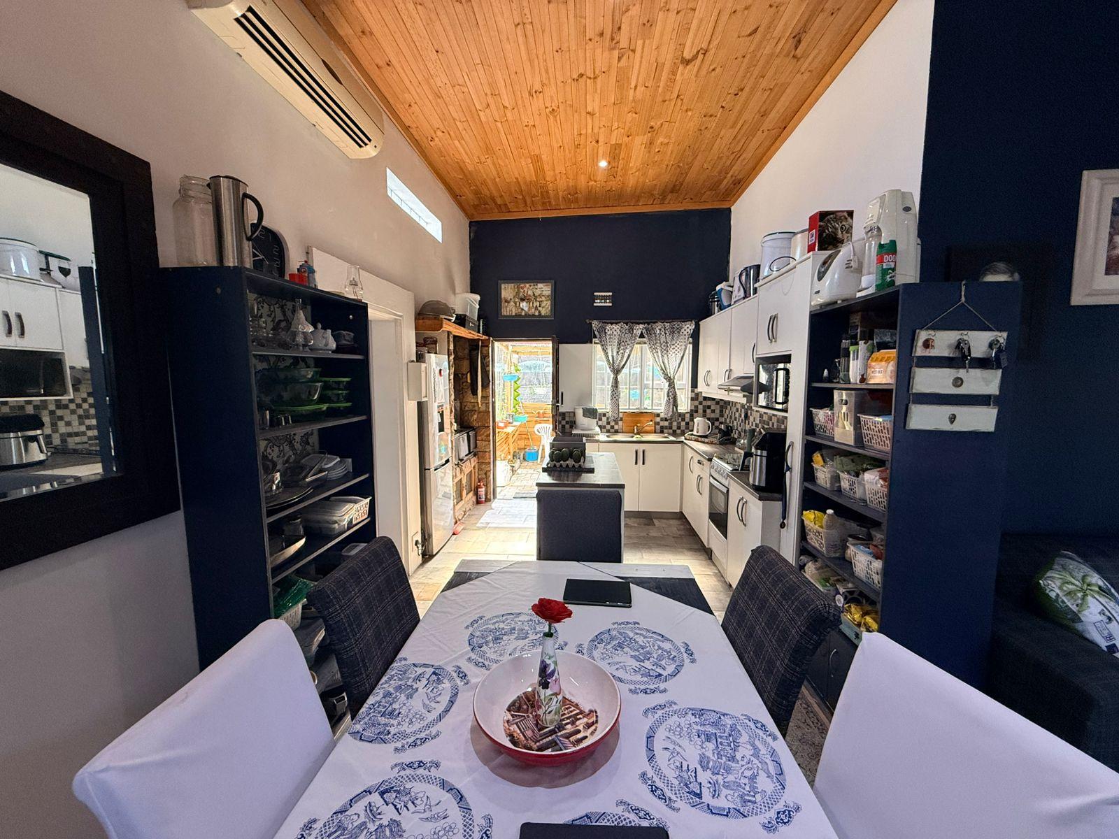 Image 4 of 6