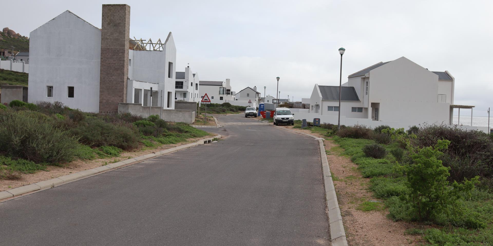 Image 3 of 6