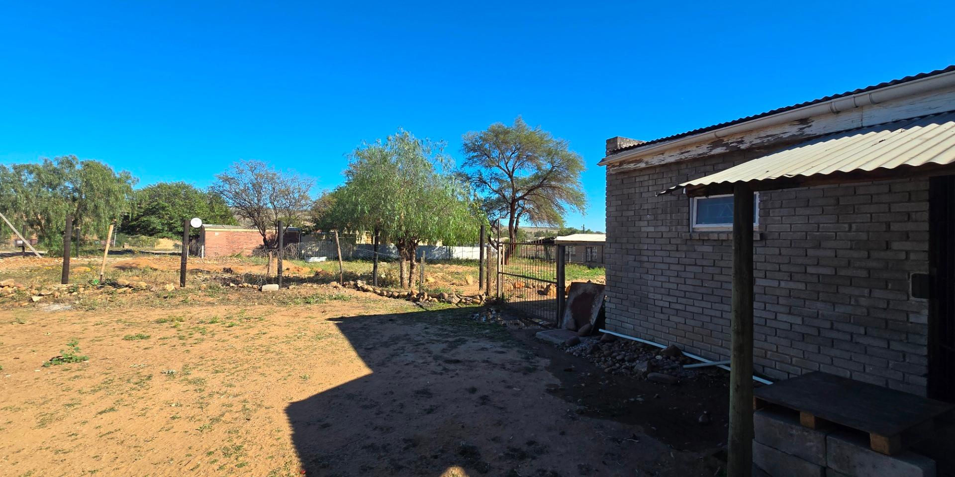 Image 2 of 6