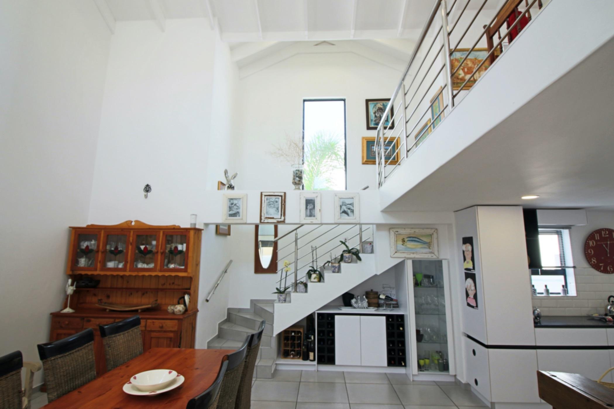 Image 4 of 6