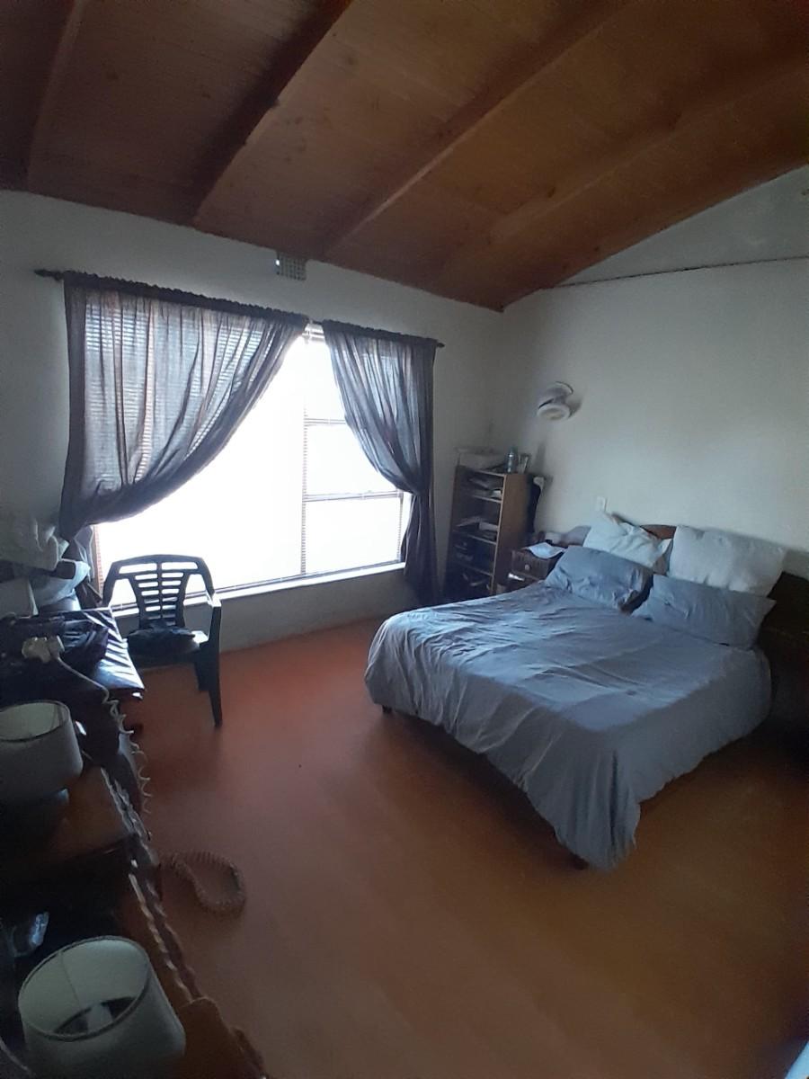 Image 3 of 6