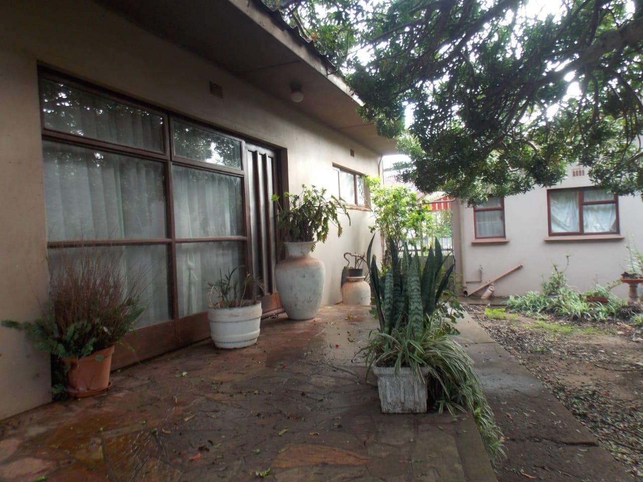 Image 2 of 6