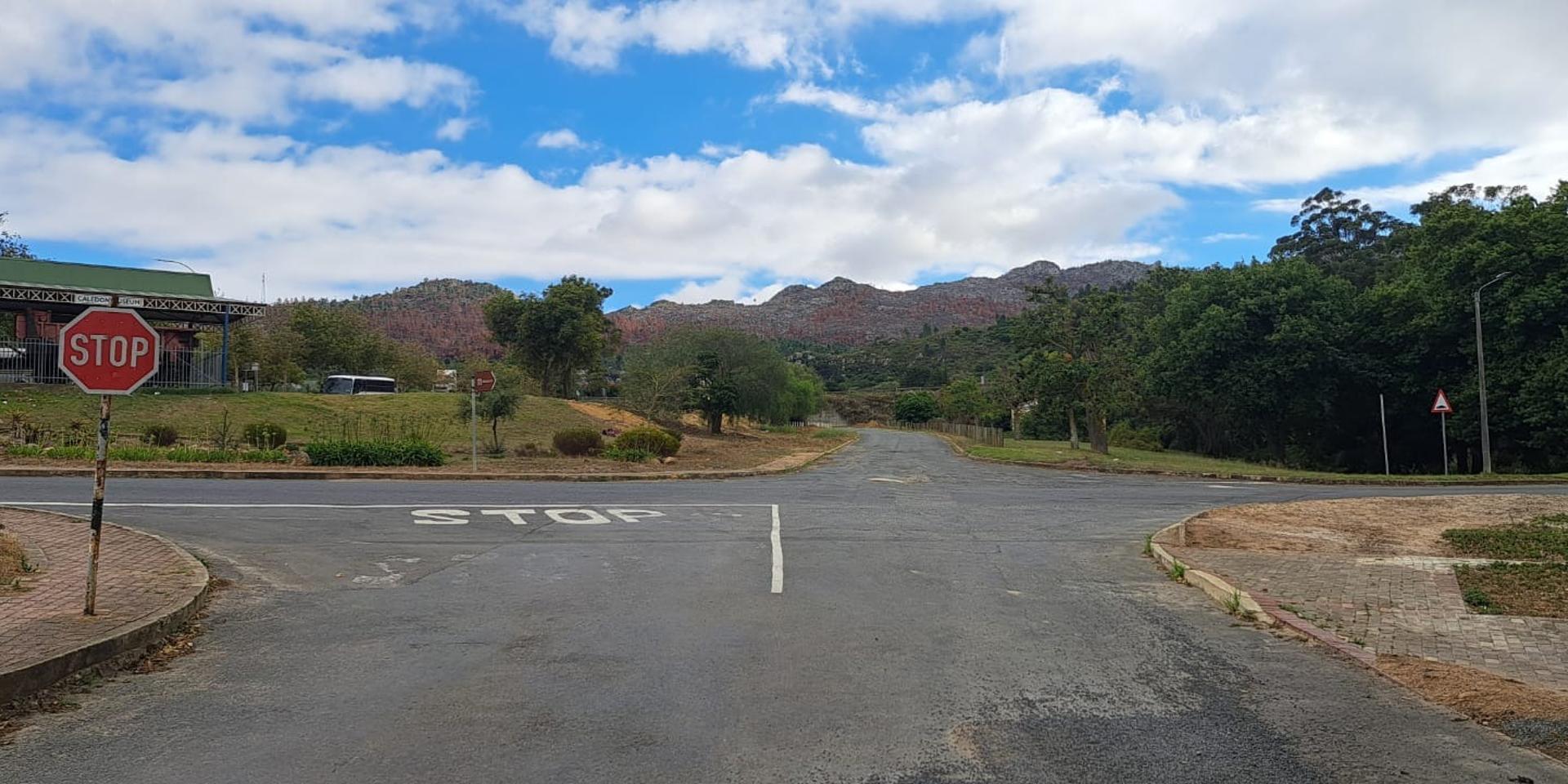 Image 4 of 6
