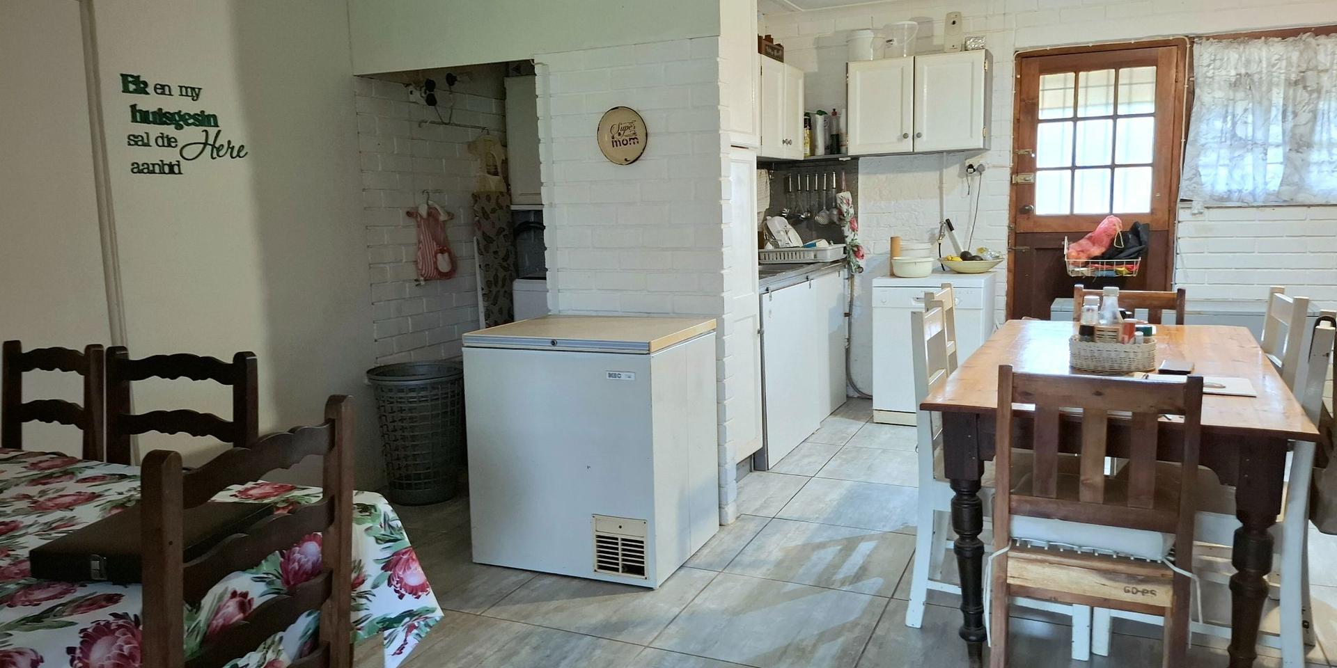 Image 4 of 6