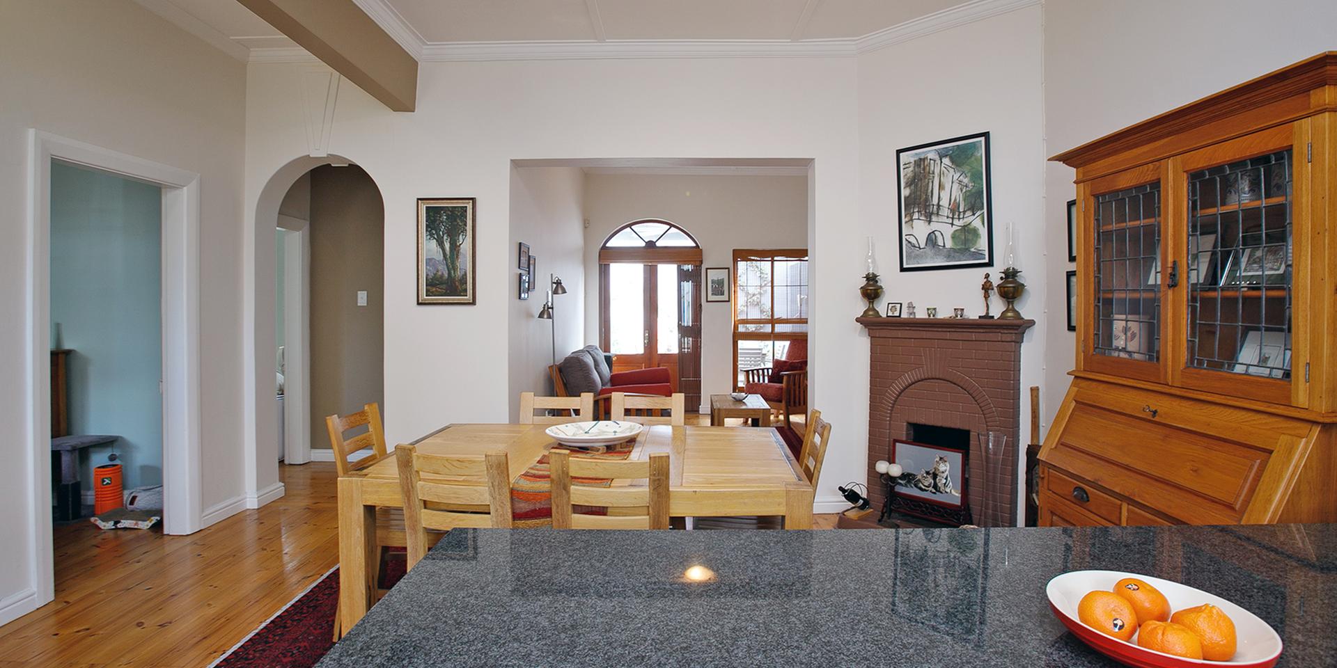 Image 2 of 6