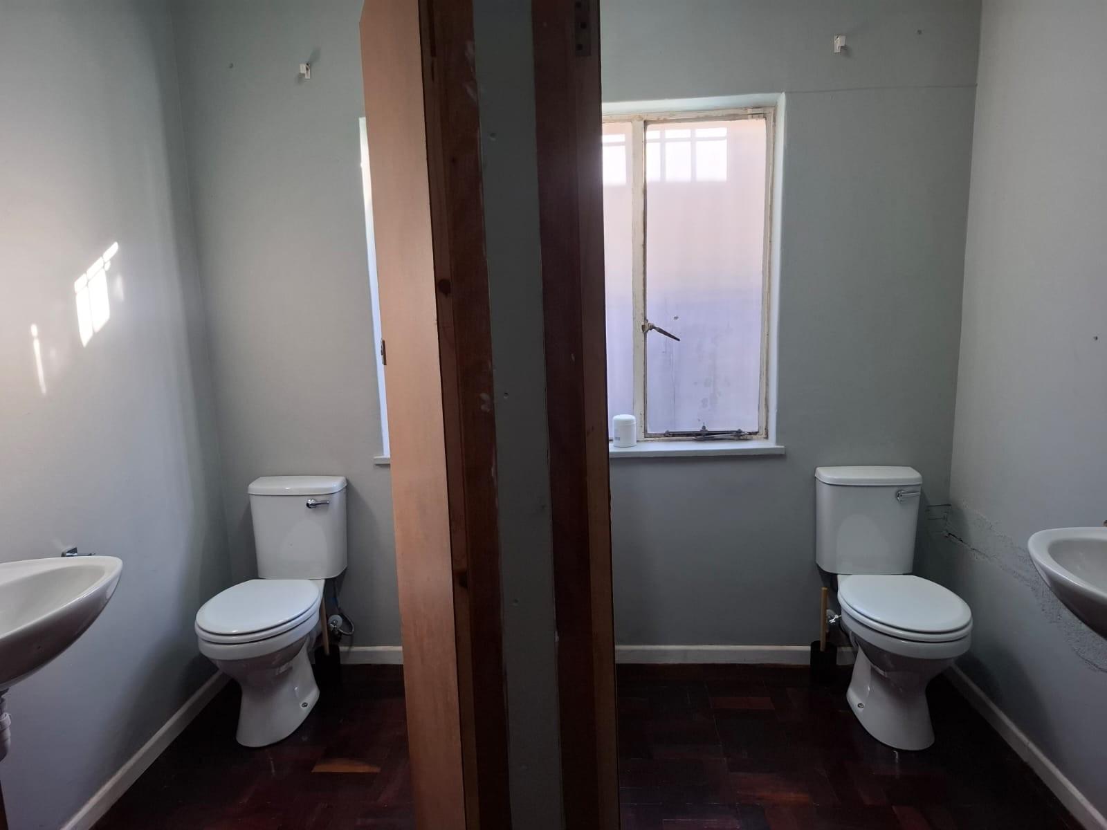 Image 2 of 6