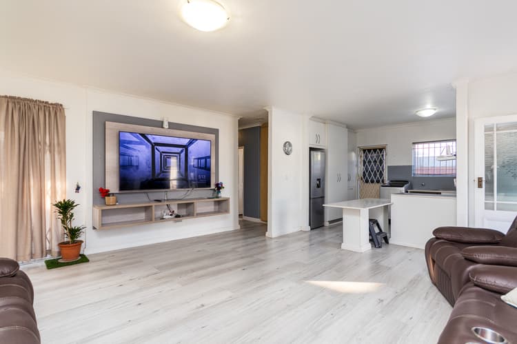 Main property image