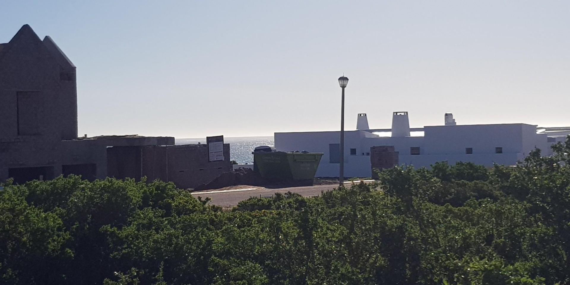 Image 4 of 6