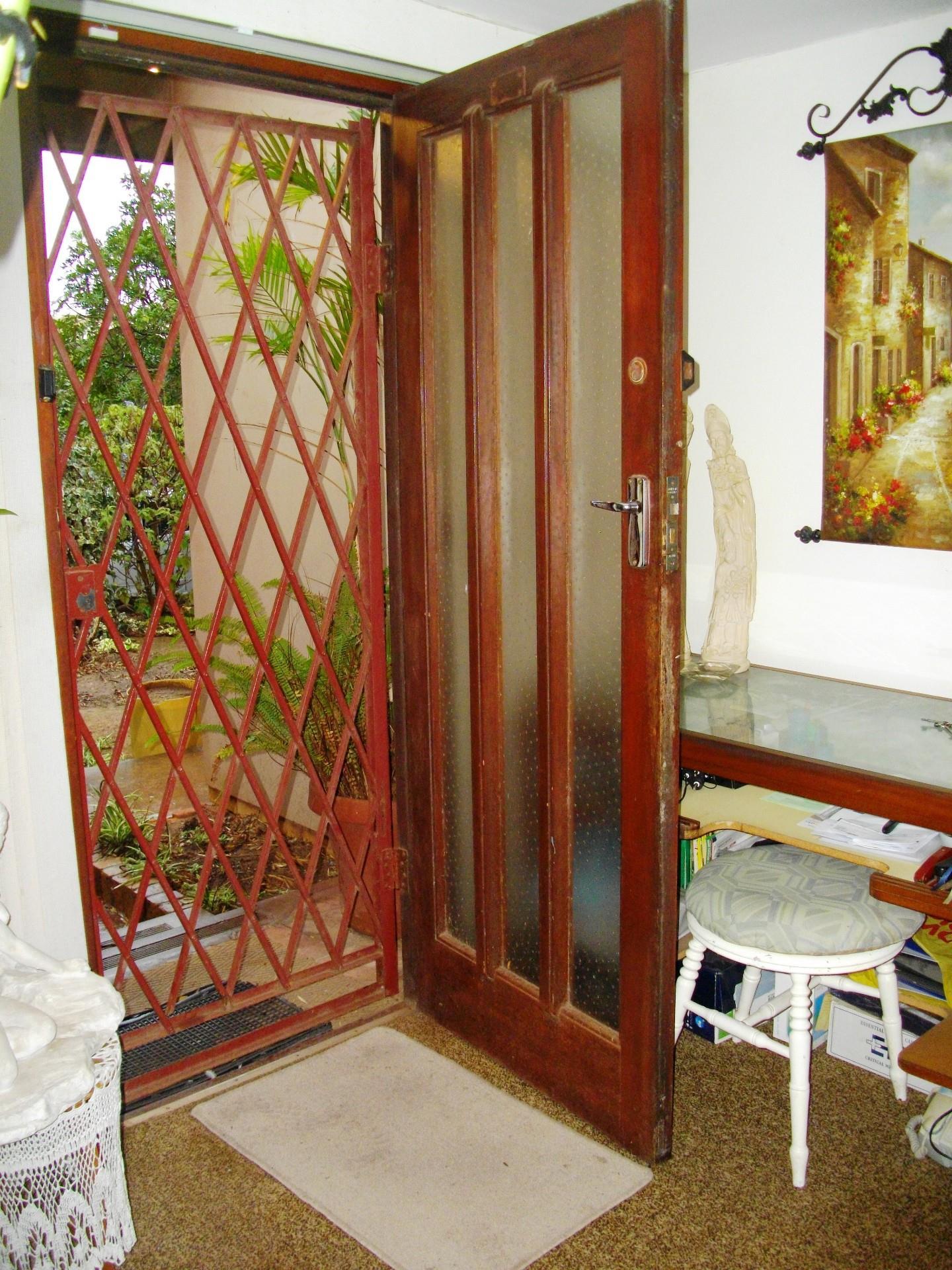 Image 3 of 6