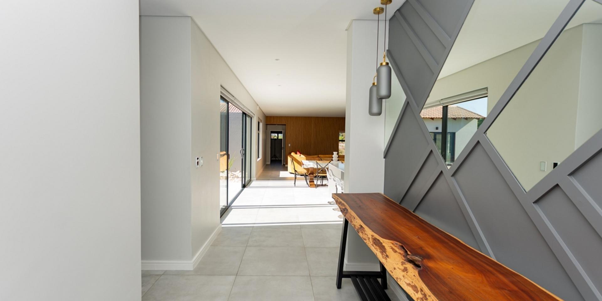 Image 2 of 6