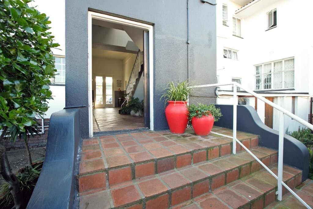 Image 5 of 6