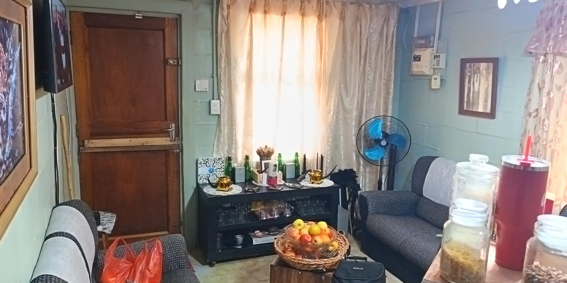 Image 4 of 6