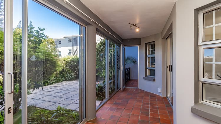 Main property image