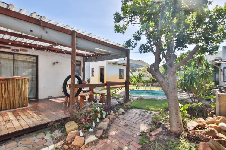 Main property image