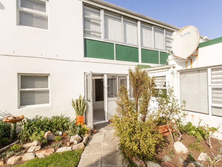 Main property image