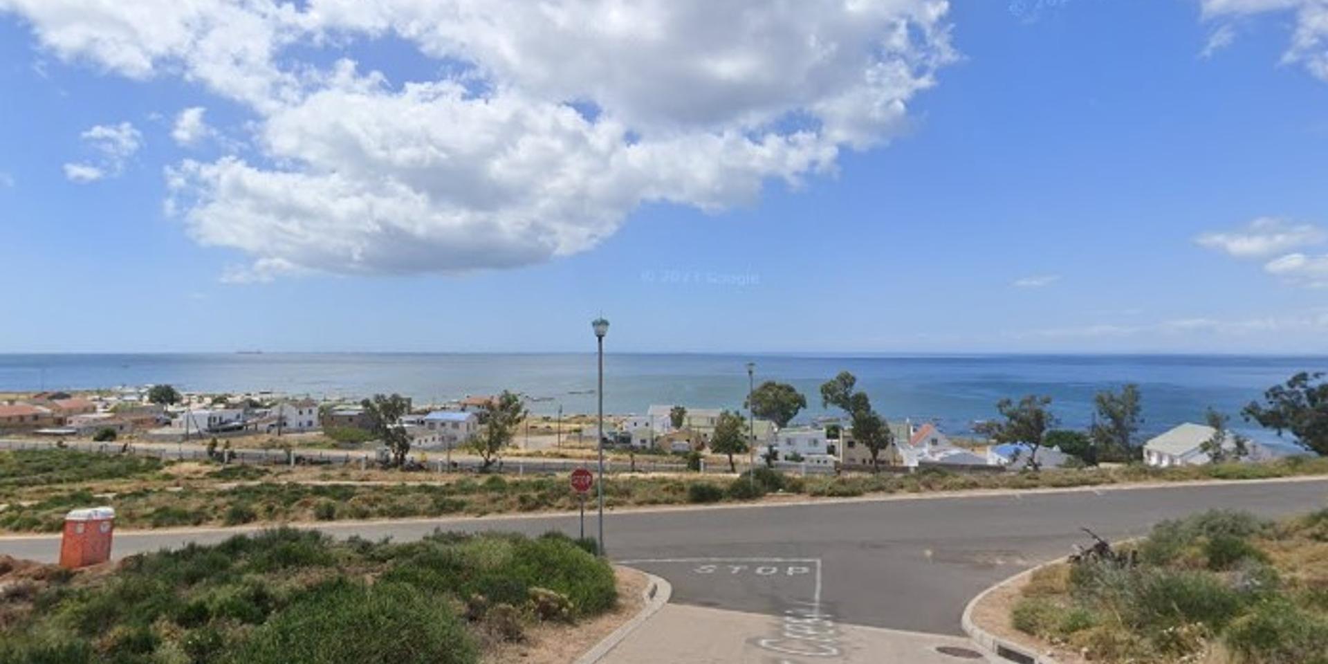 Image 1 of 6