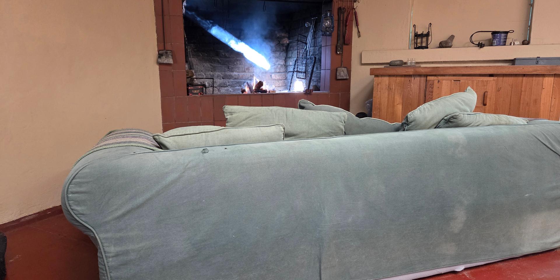 Image 3 of 6