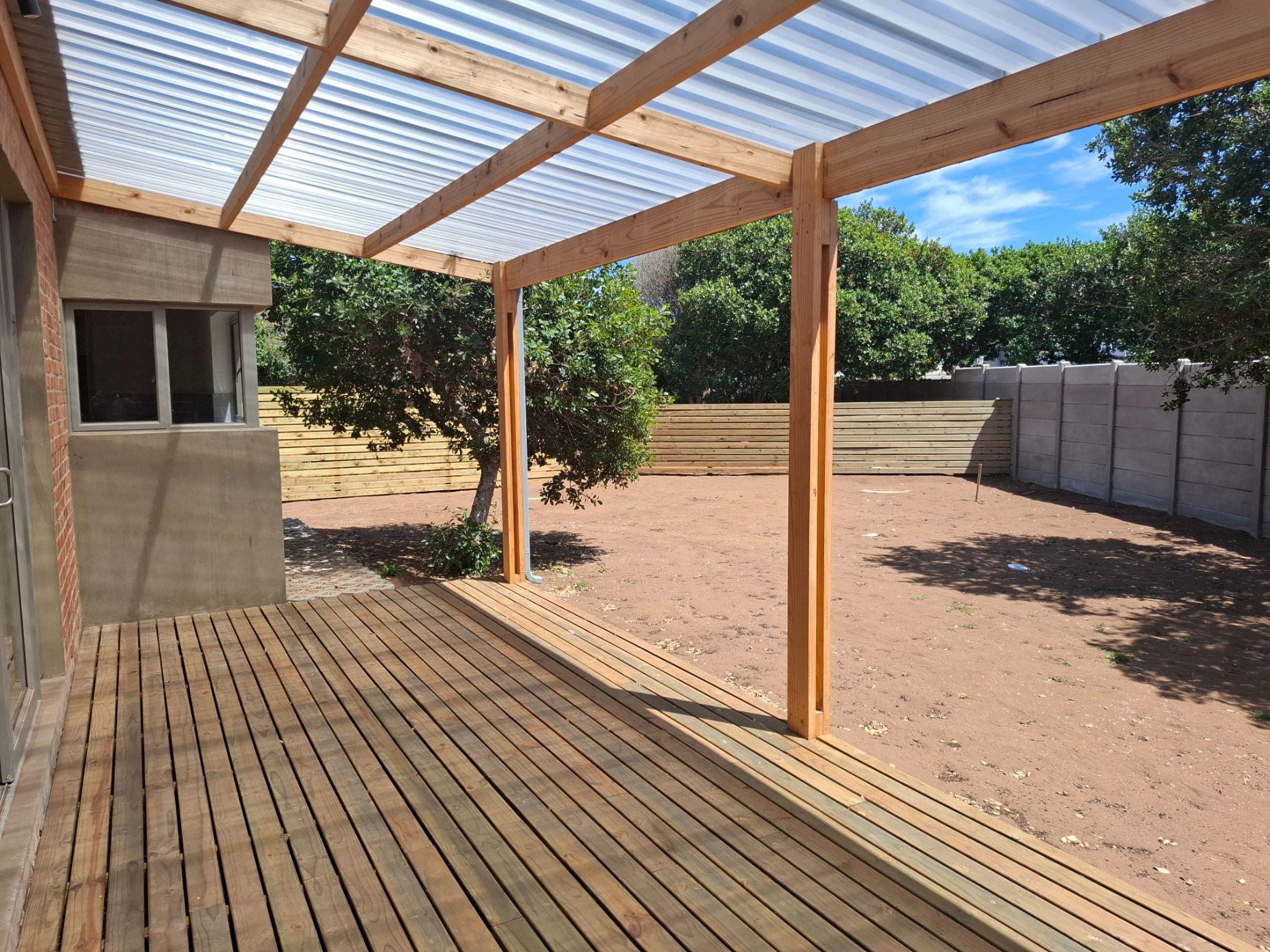 Image 4 of 6