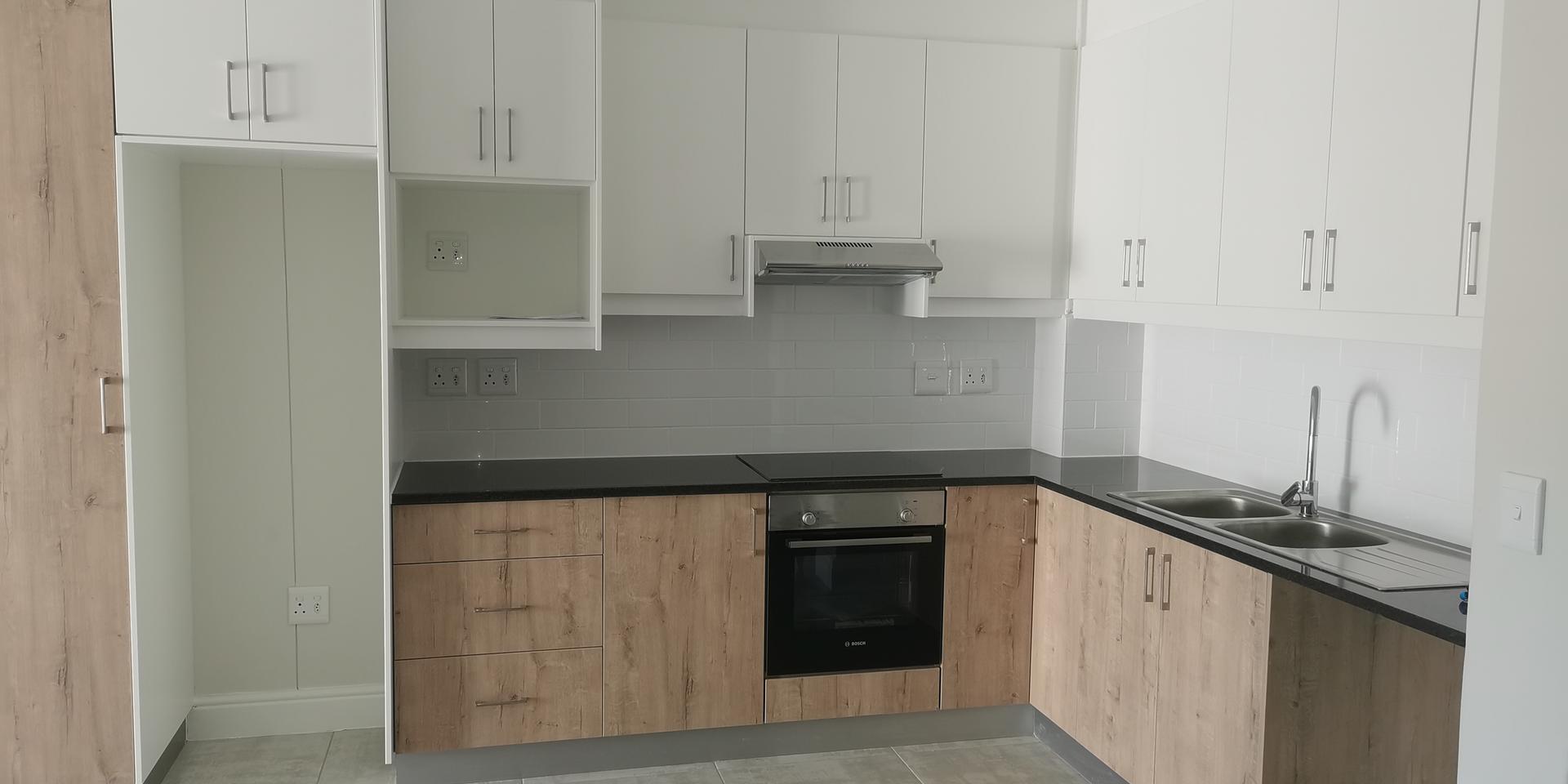 Image 4 of 6
