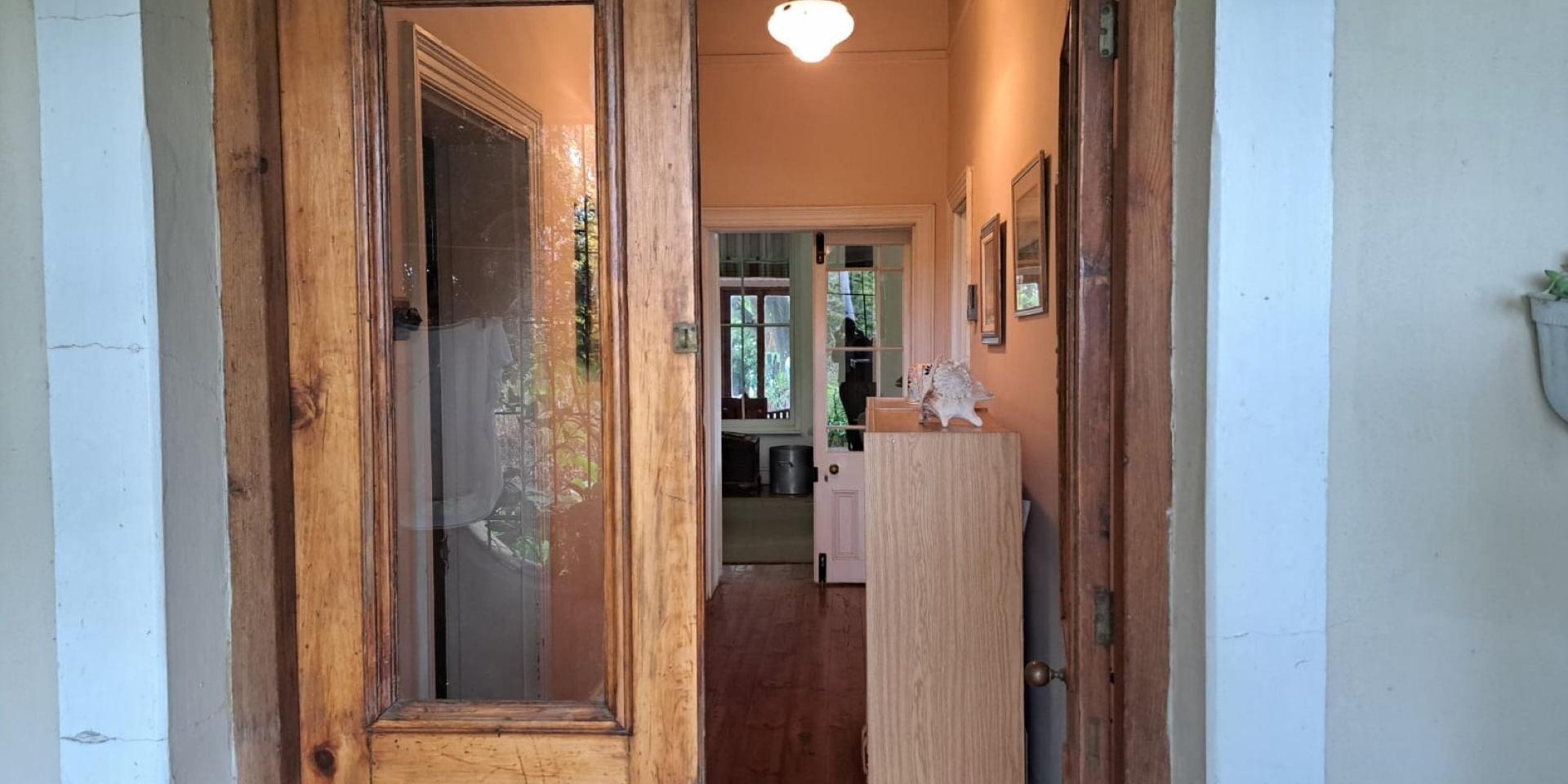 Image 2 of 6