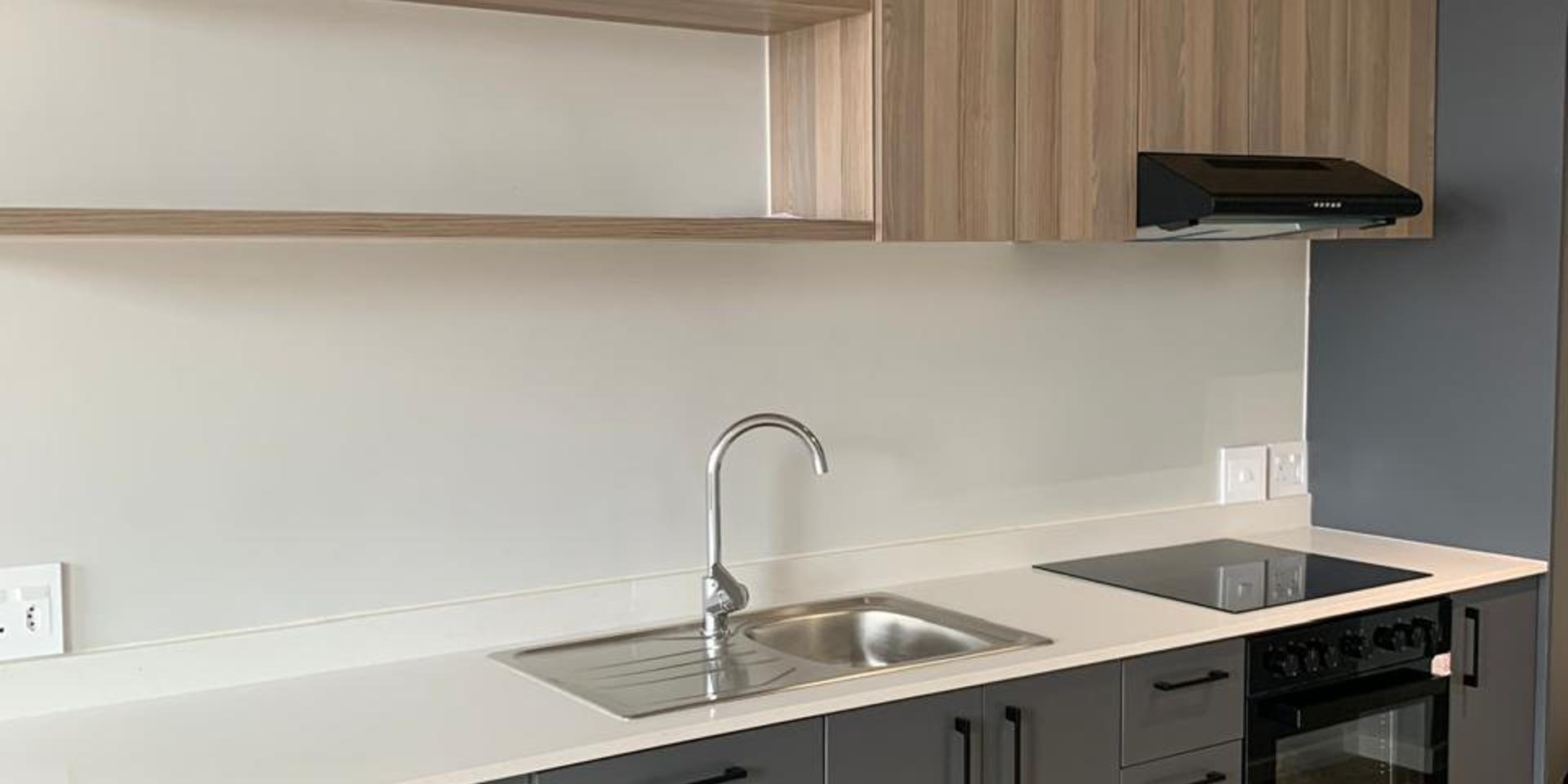 Image 4 of 6