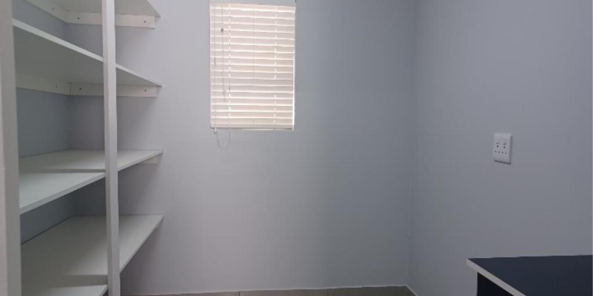 Image 5 of 6