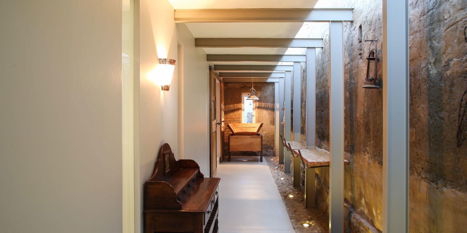 Image 4 of 6
