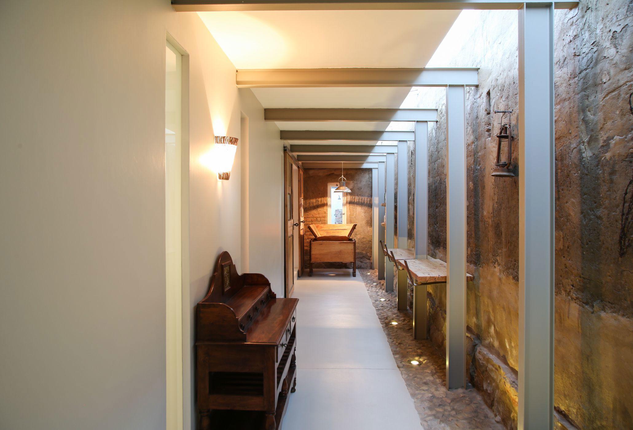 Image 4 of 6