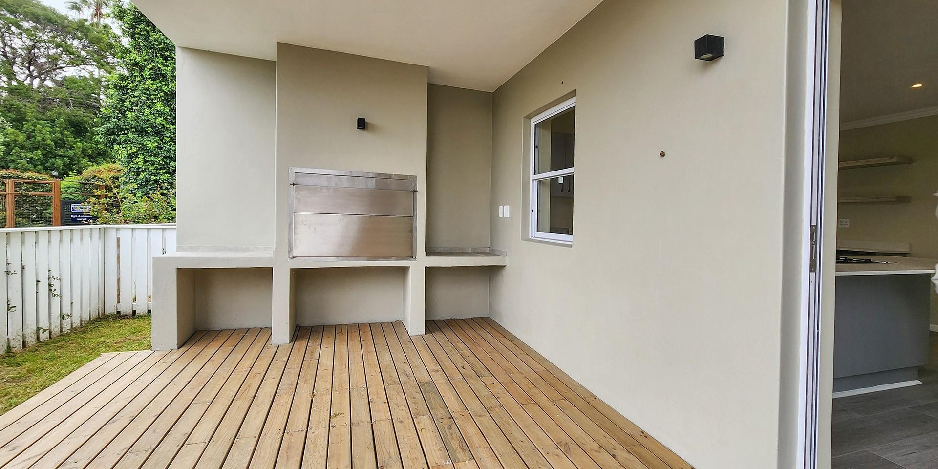 Image 4 of 6