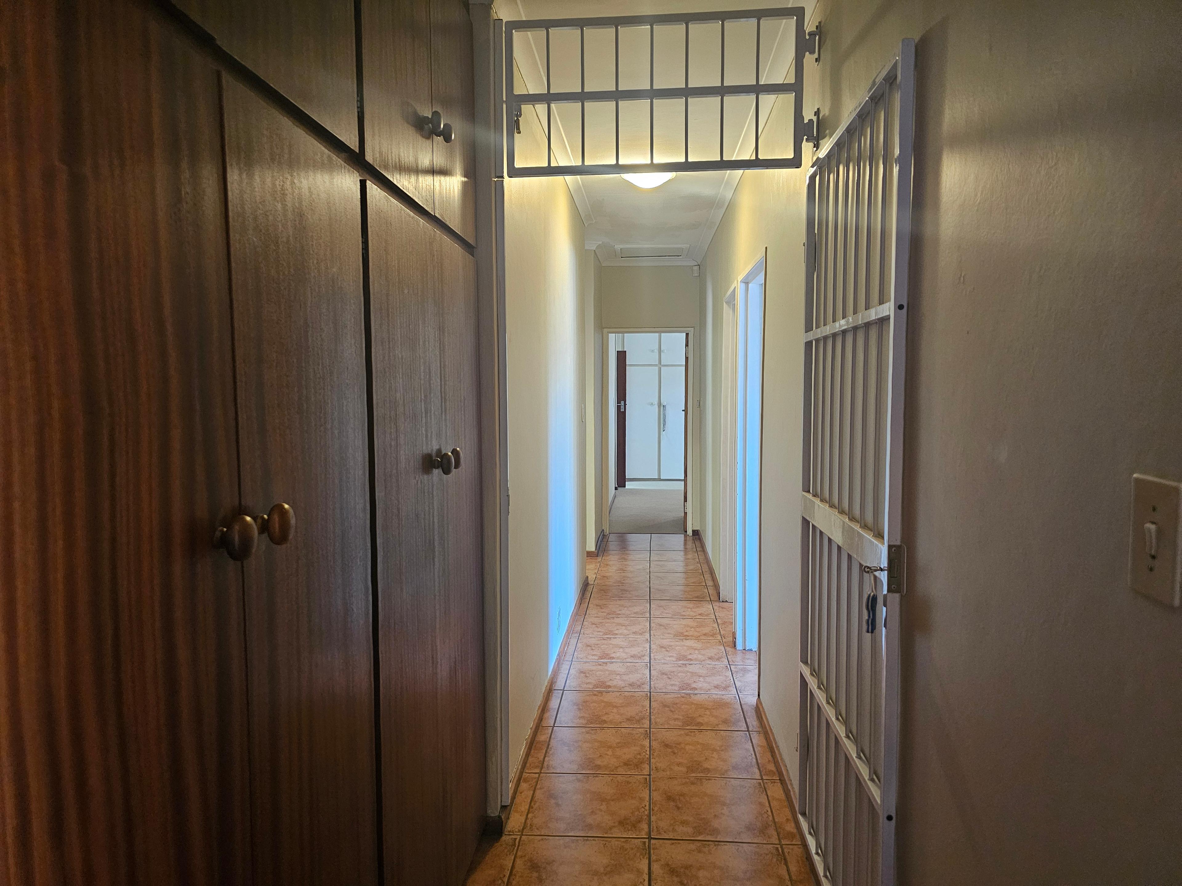 Image 2 of 6
