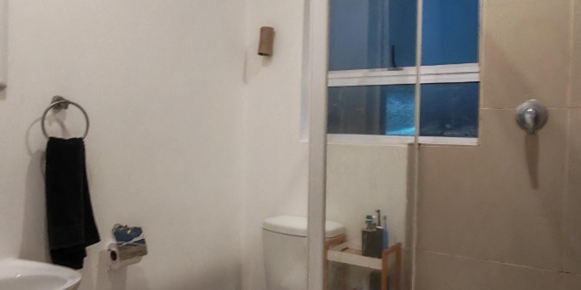 Image 5 of 6