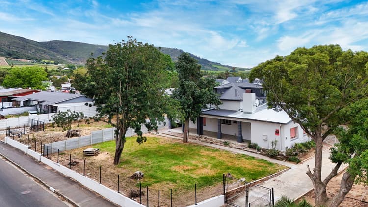 Main property image