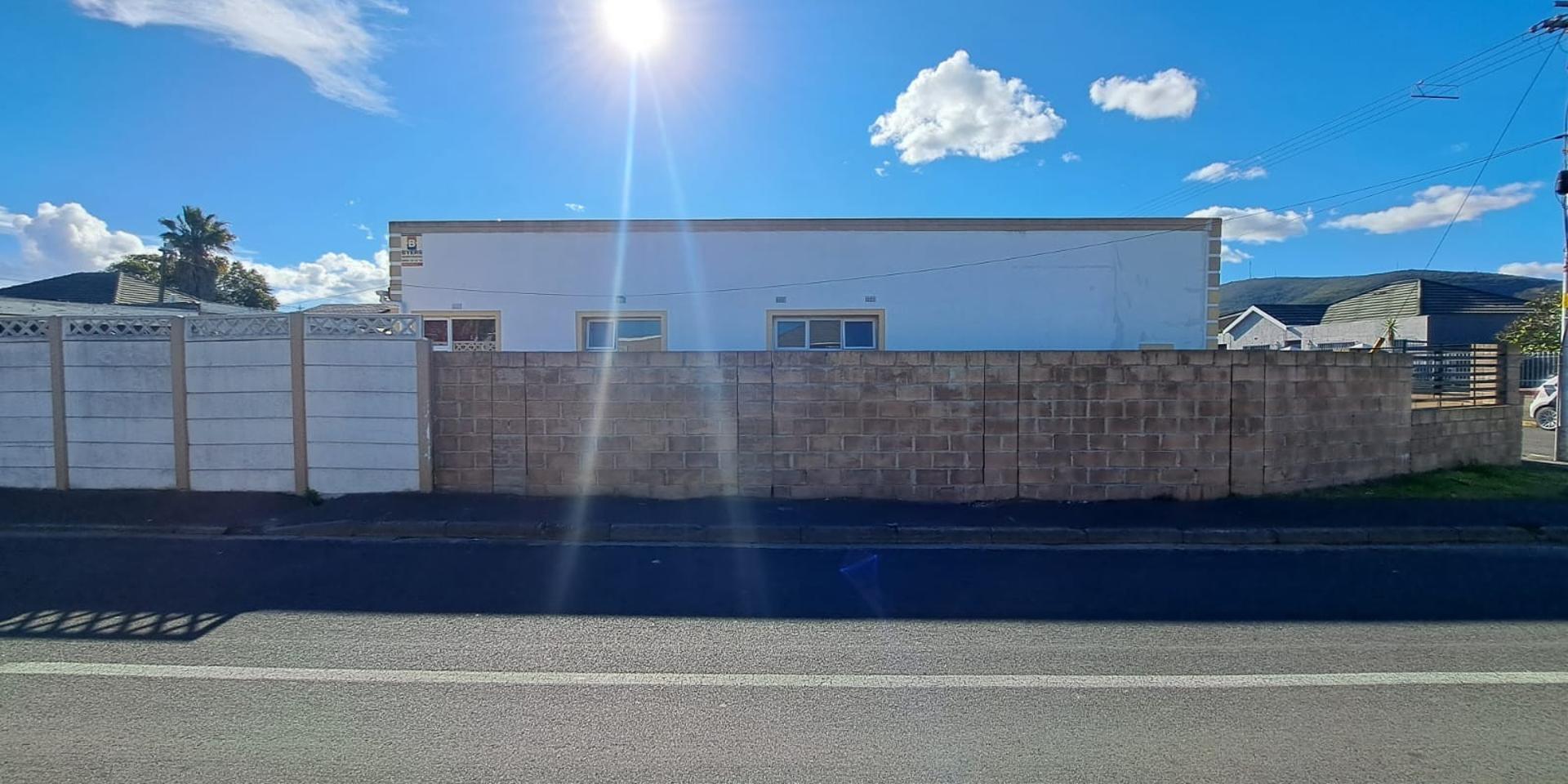 Image 4 of 6