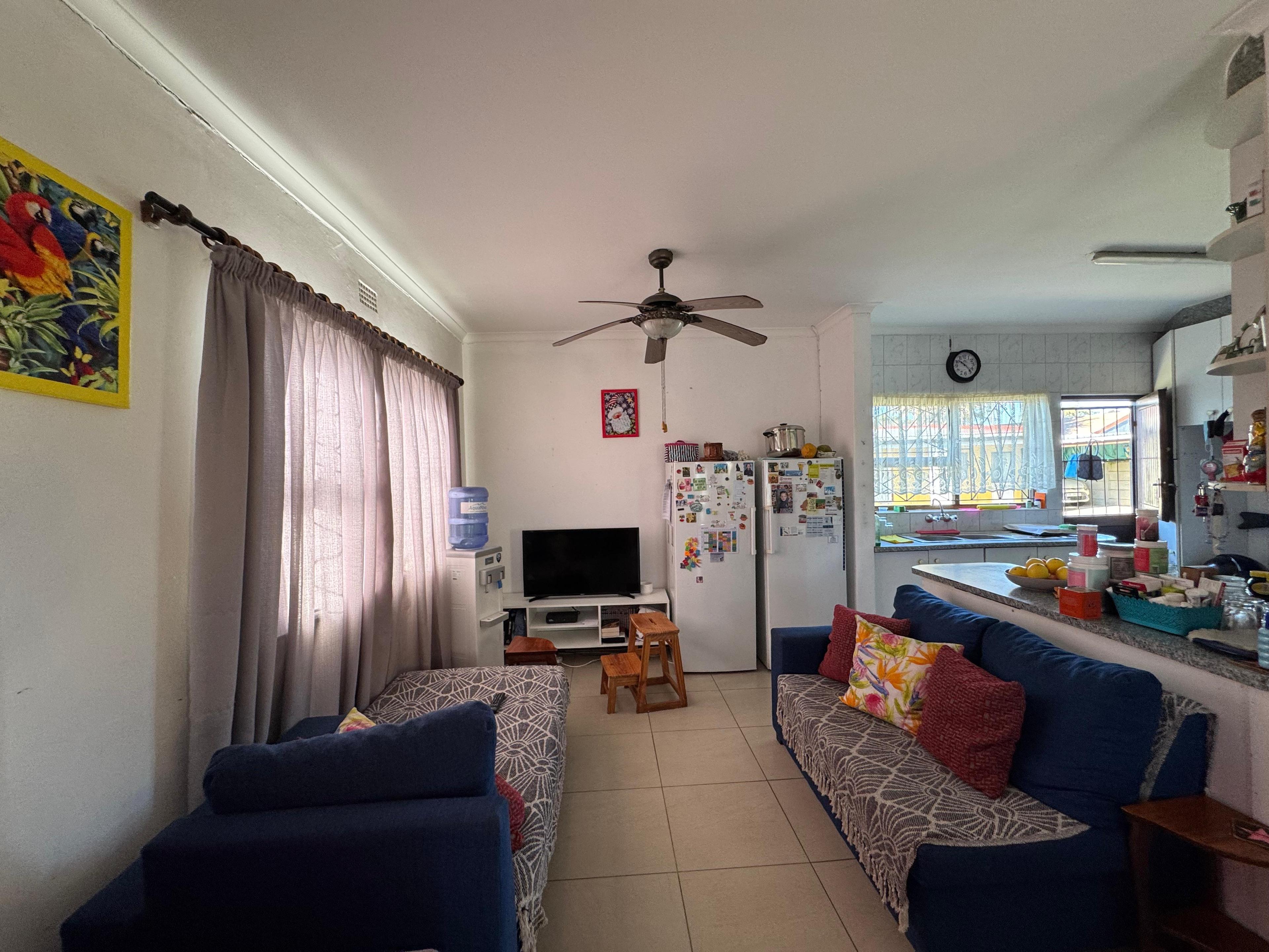 Image 4 of 6