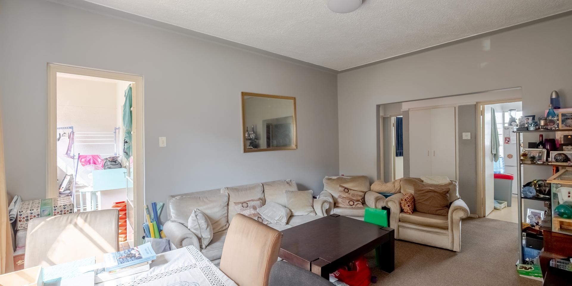 Image 4 of 6