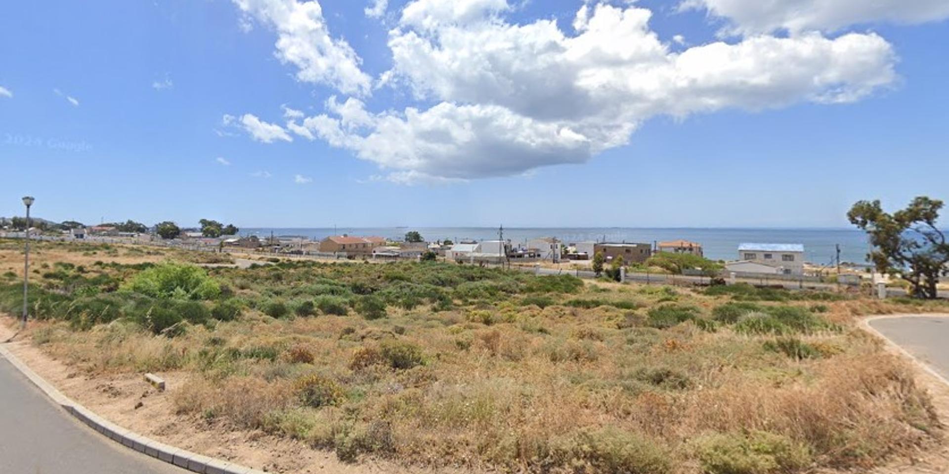 Image 4 of 6