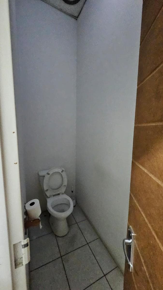 Image 5 of 6