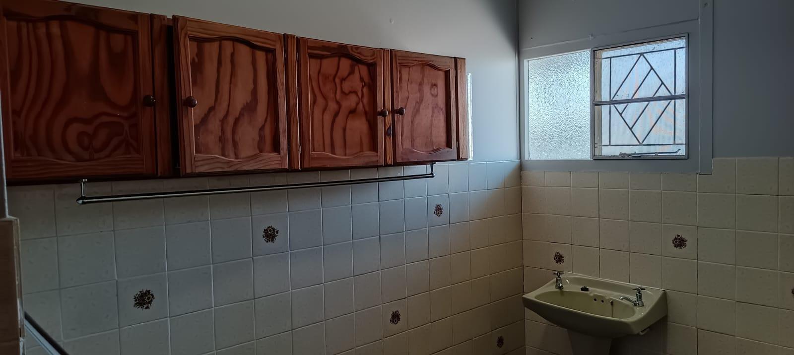 Image 3 of 6
