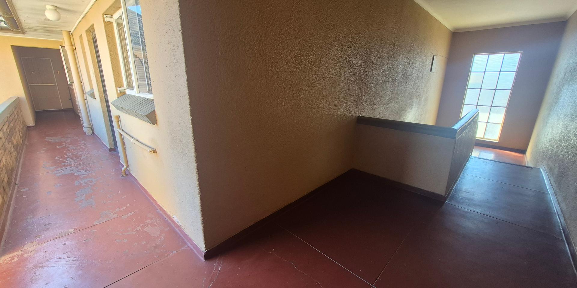 Image 5 of 6