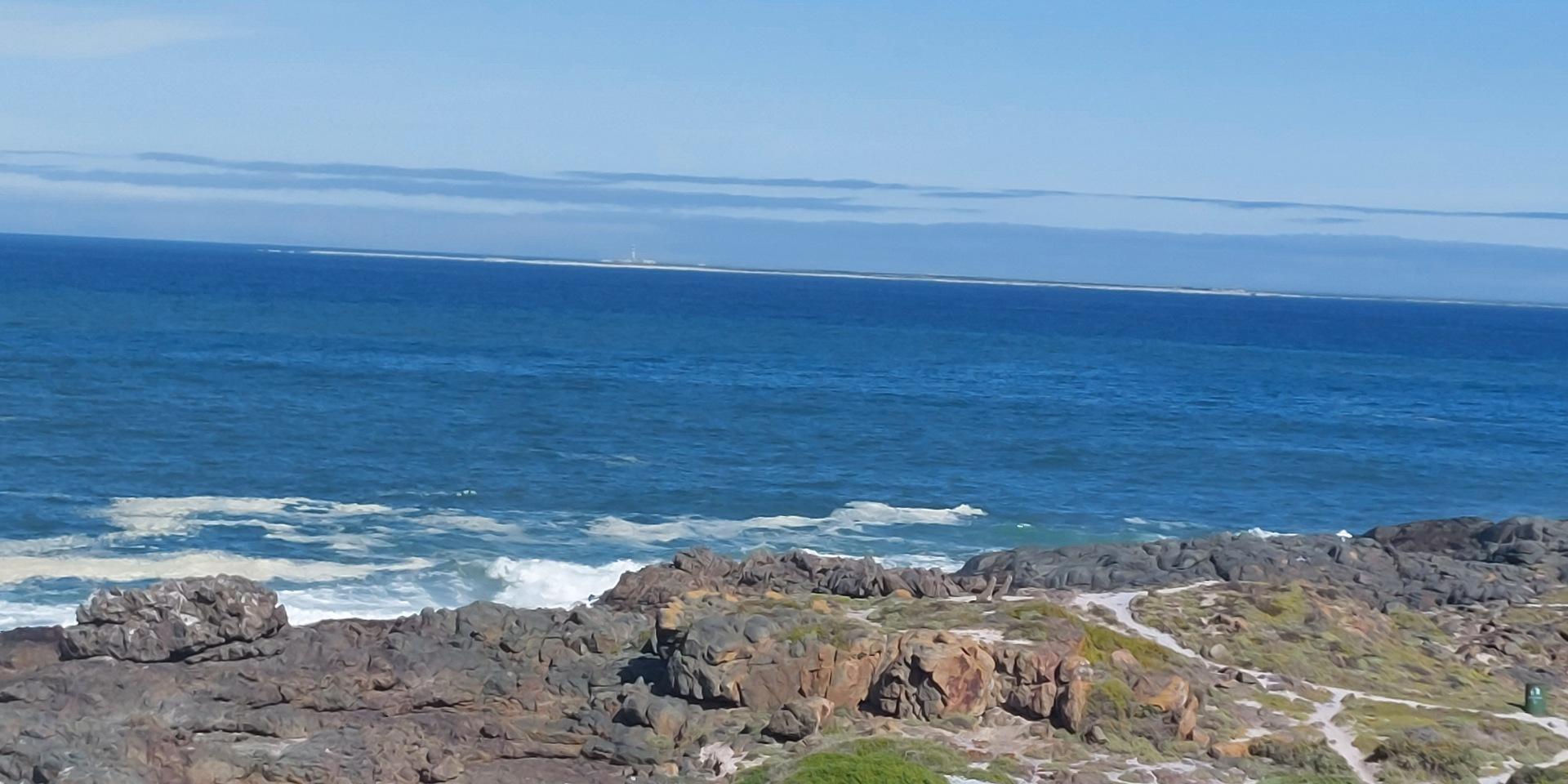 Image 4 of 6