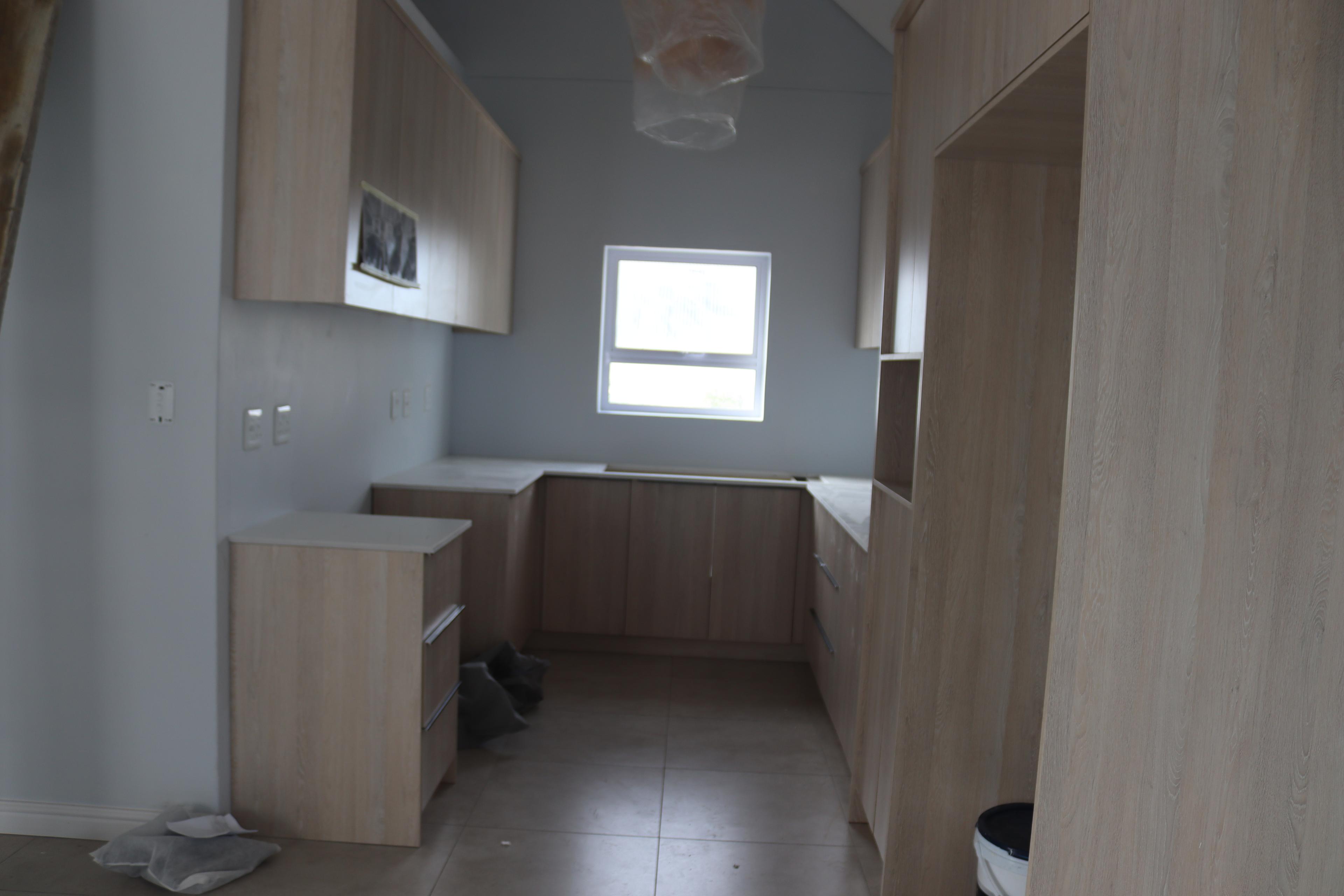 Image 3 of 6