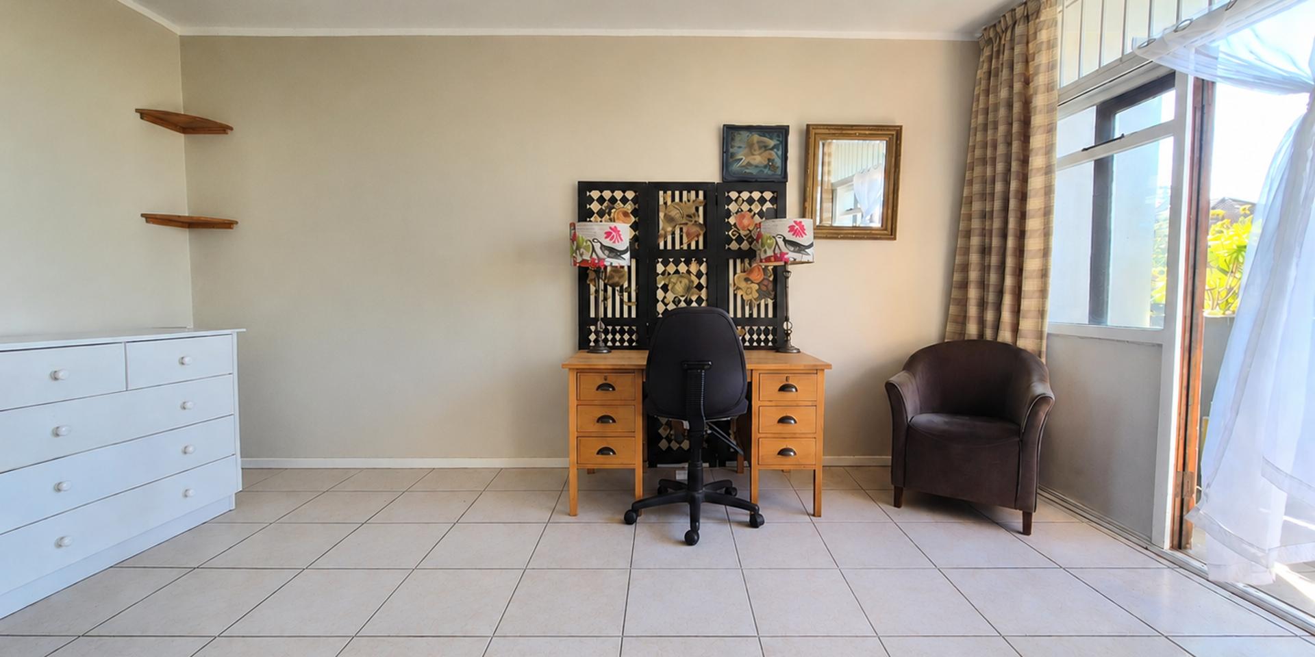 Image 3 of 6